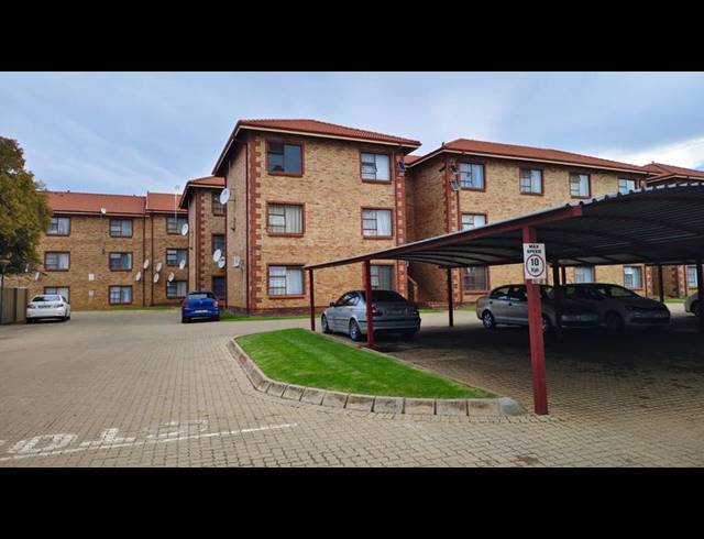 2 BEDROOM APARTMENT FOR SALE IN POTCHEFSTROOM CENTRAL